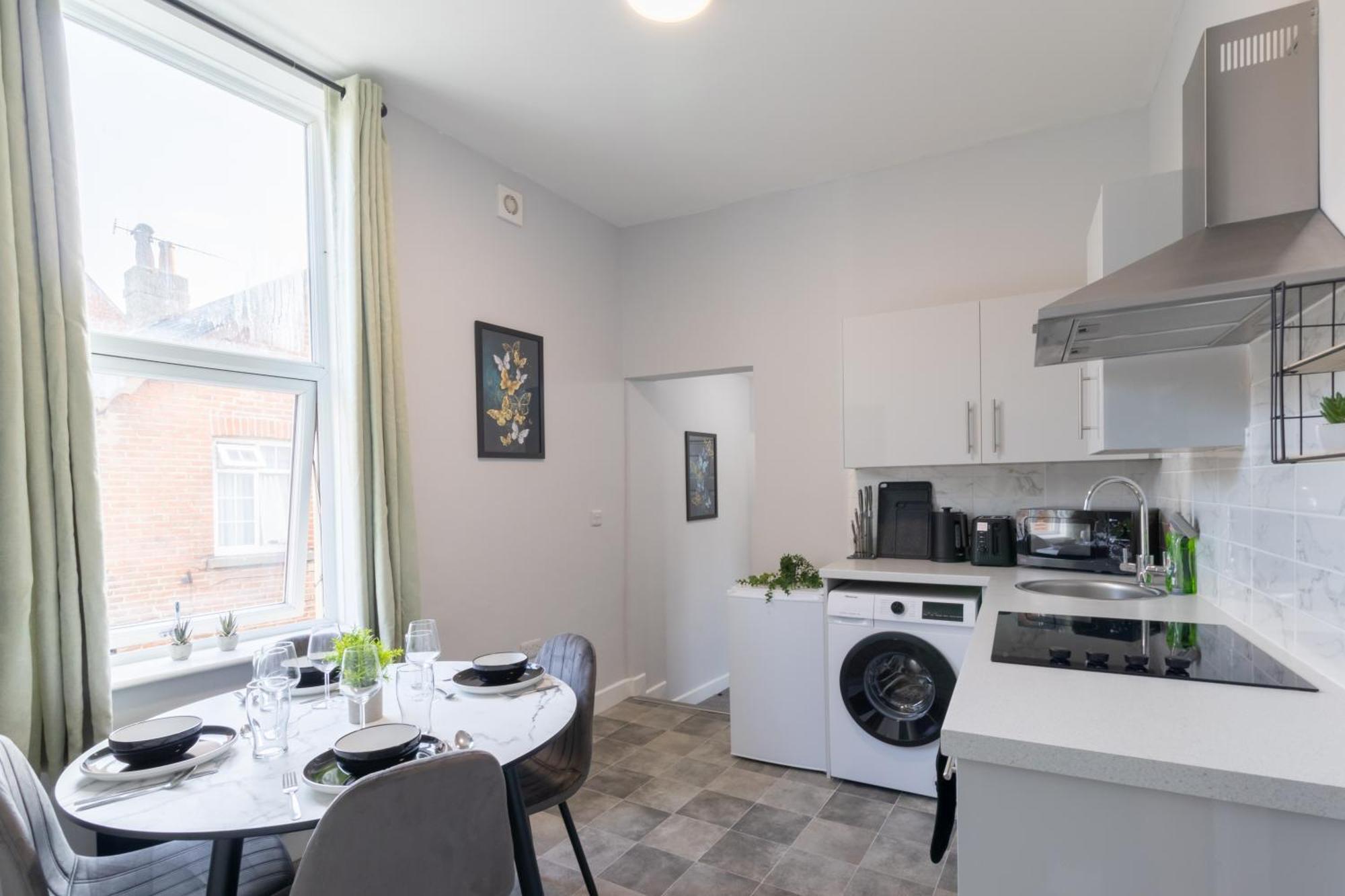 Open Mind Property - Apartment With 2 Double Beds ポーツマス エクステリア 写真