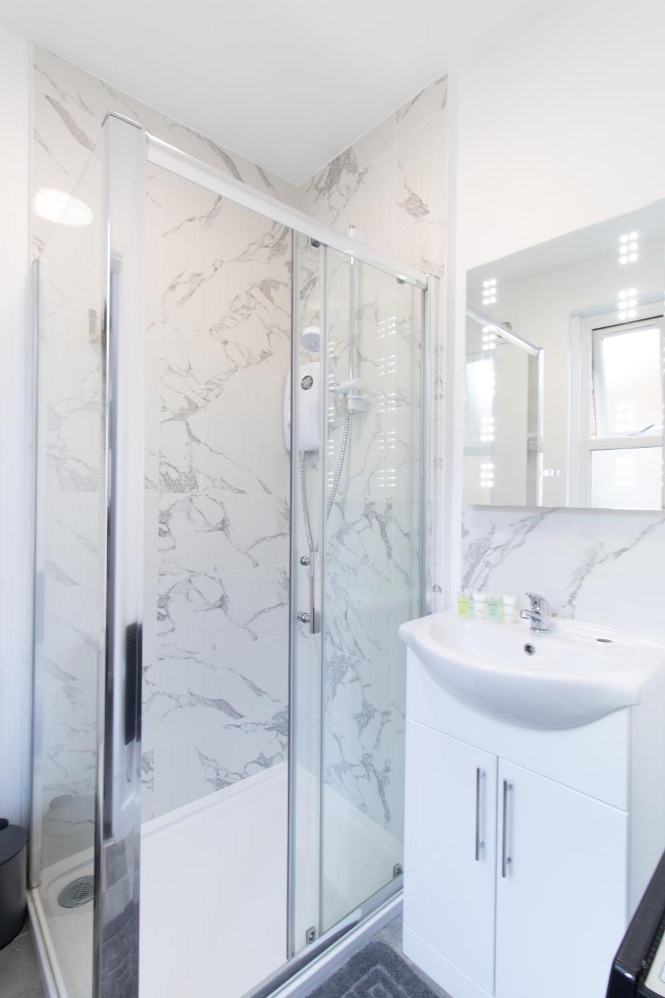Open Mind Property - Apartment With 2 Double Beds ポーツマス エクステリア 写真